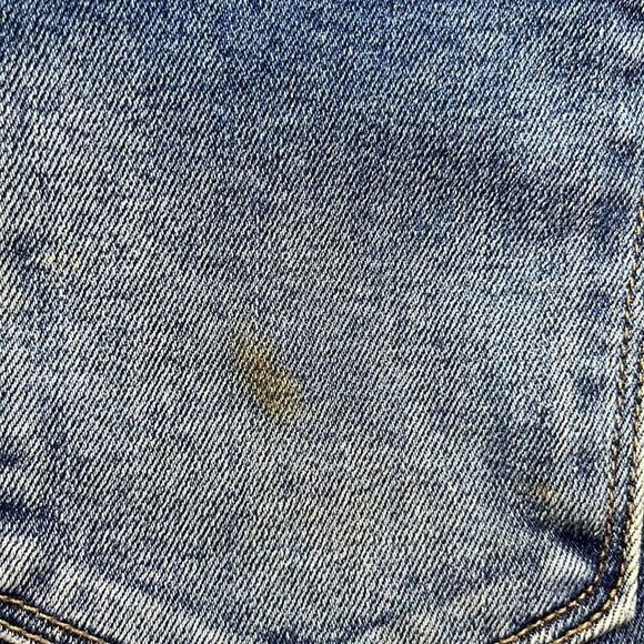 Level 99 4” Inseam High Rise Cuffed Shorts Size 29 - Picture 12 of 16